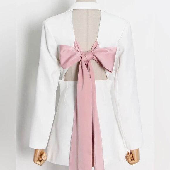 I am the Present Blazer Dress by Yaylee Large Back Pink Bow White Mini Dress SzS - Picture 2 of 16